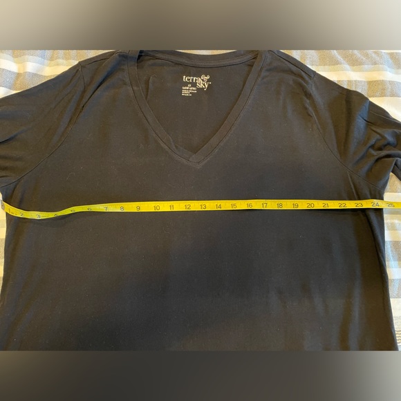Terra & Sky Black Long Sleeve V Neck Tee 1X Curved Hem - Picture 5 of 5